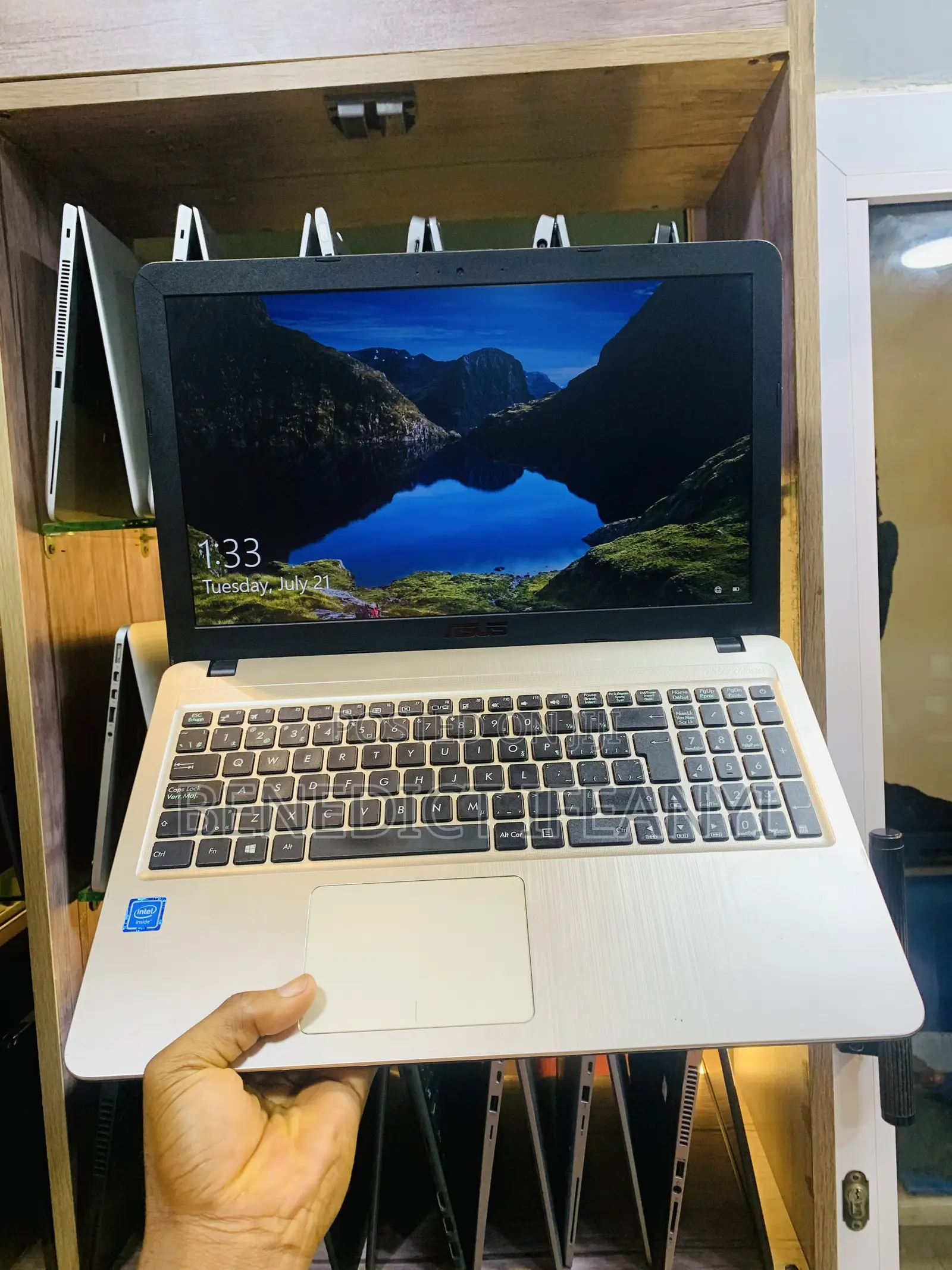 Laptop Asus X540LA 4GB Intel HDD 750GB