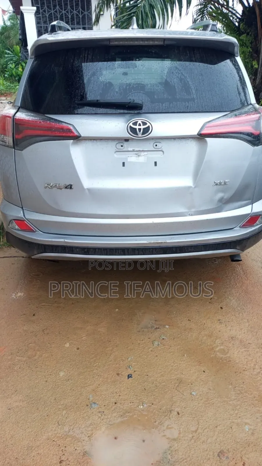 Toyota RAV4 XLE 4dr SUV (2.5L 4cyl 6A) 2018 Silver