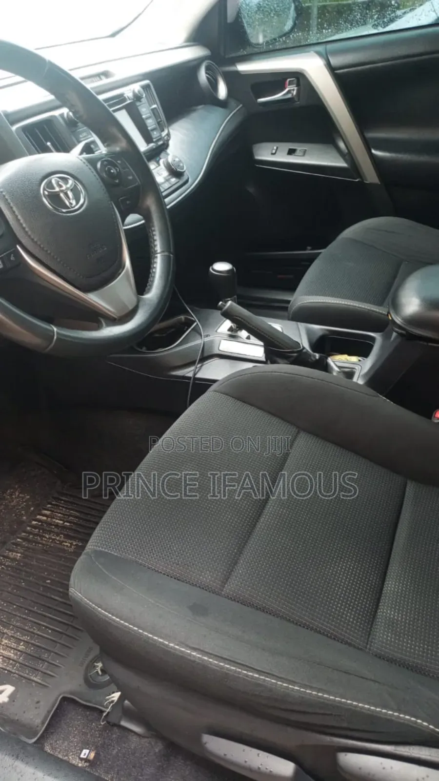 Toyota RAV4 XLE 4dr SUV (2.5L 4cyl 6A) 2018 Silver