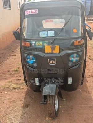 Bajaj RE 2024 Black
