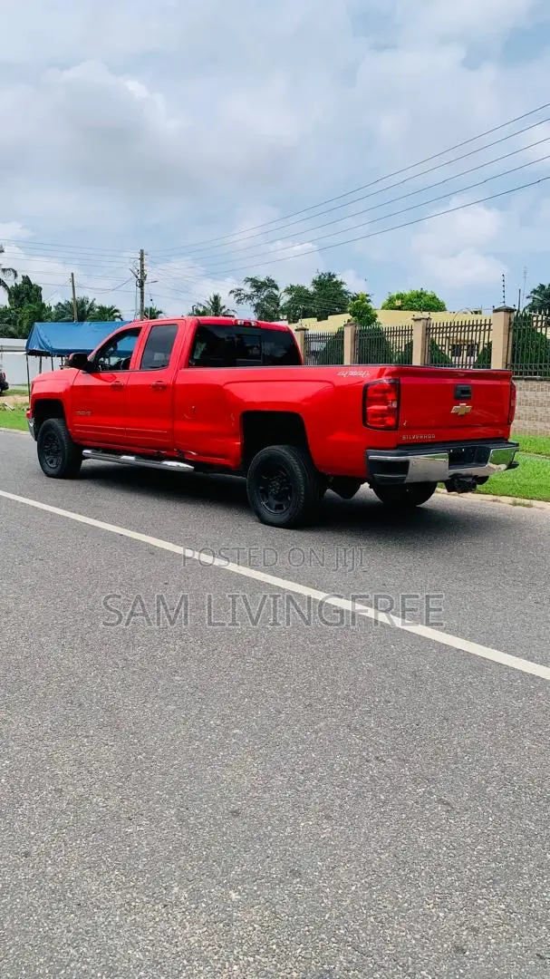 Chevrolet Silverado 2019 Red