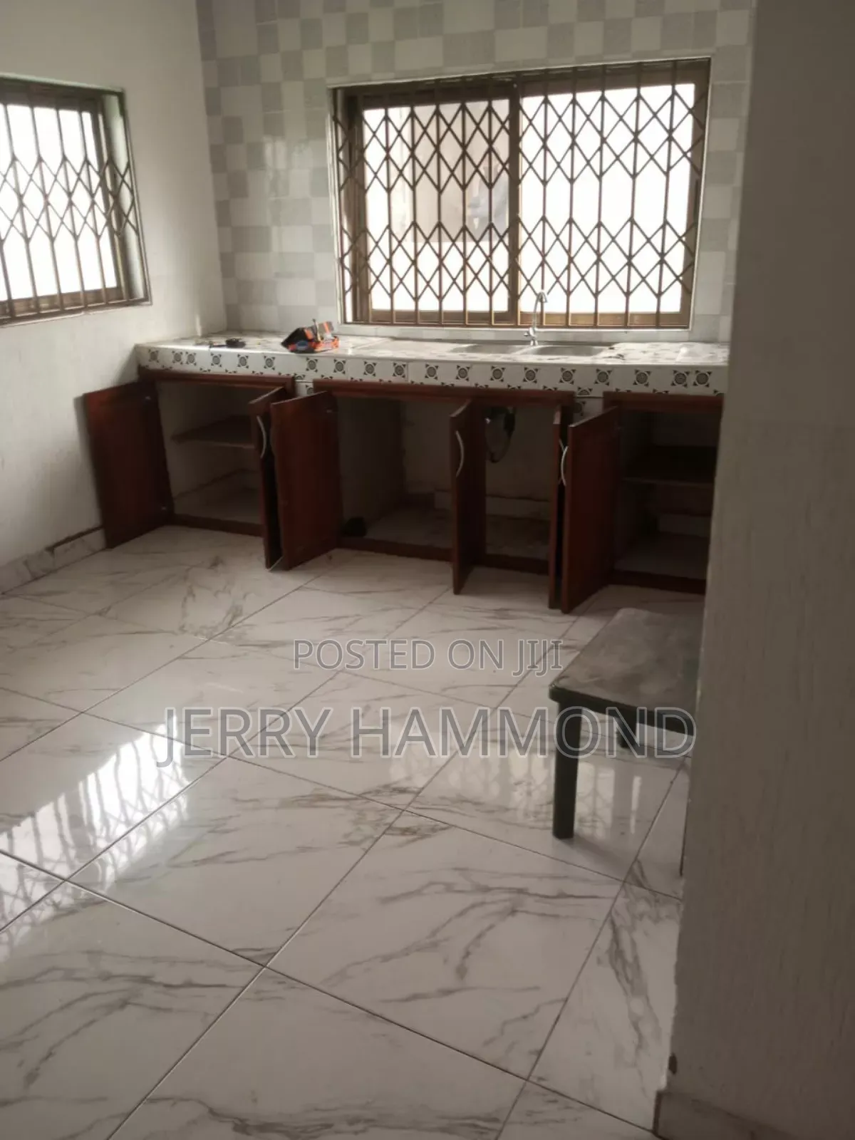 3bdrm Apartment in Teshie  Bushroad, New Town for rent