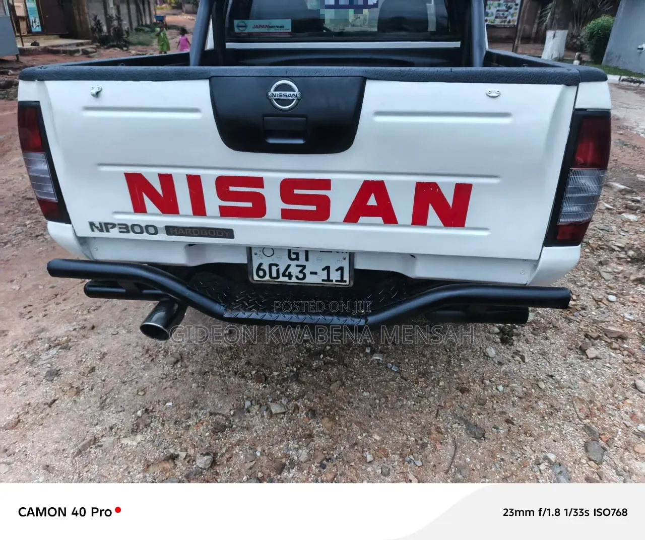 Nissan Hardbody 2011 White