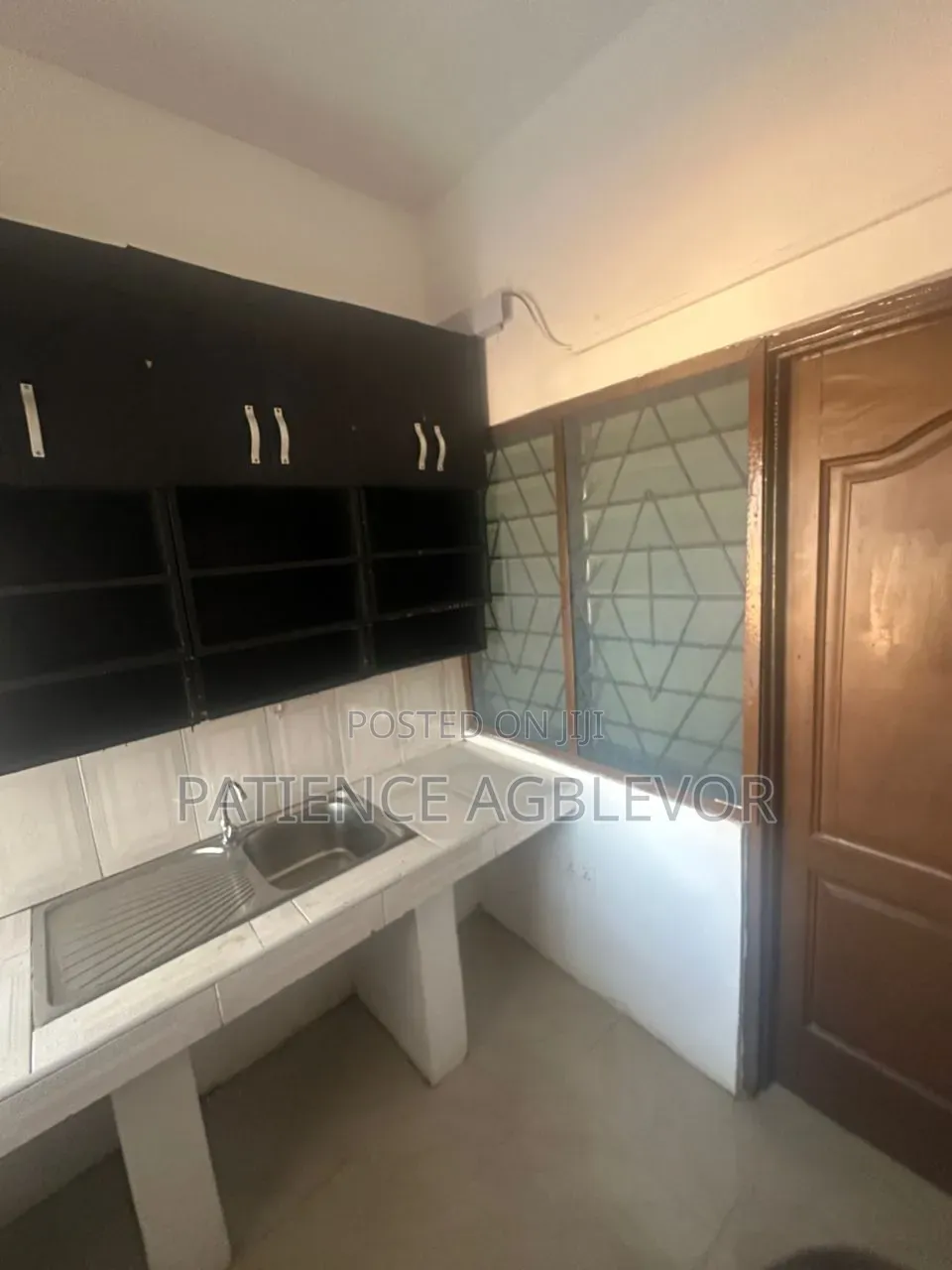 1bdrm Apartment in School Junction for rent