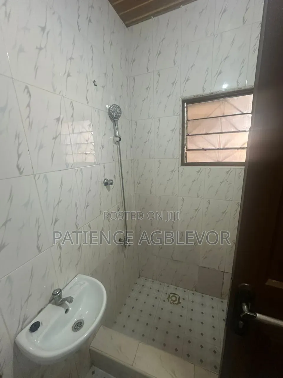 1bdrm Apartment in School Junction for rent