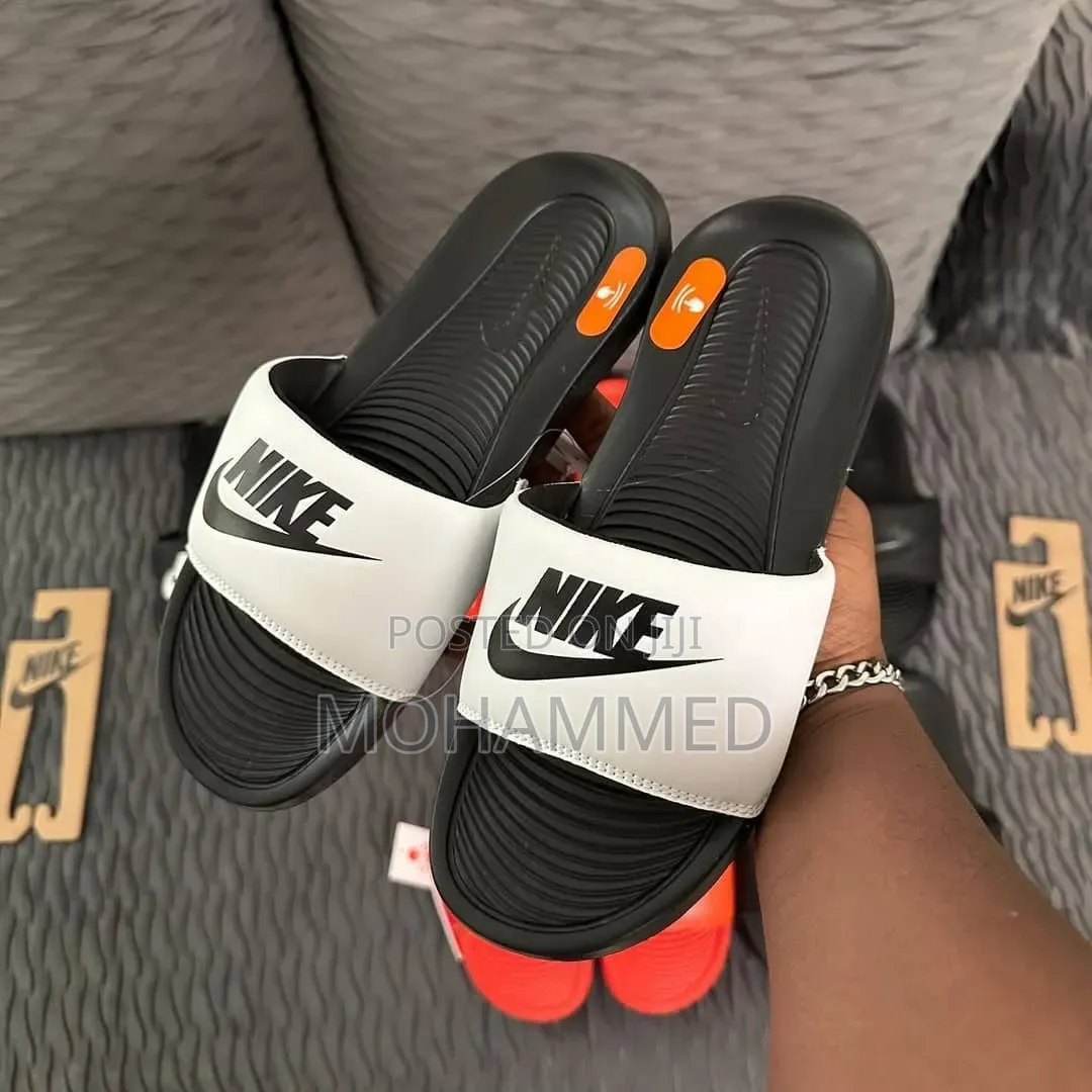 Nike Victory Slides