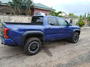 Toyota Tacoma TRD Off-Road Double Cab 4WD 5.0 ft. SB (Automatic) 2025