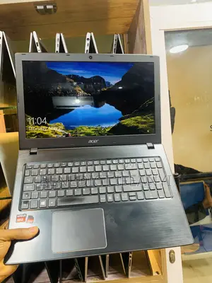 Laptop Acer Aspire E5-523 8GB AMD A8 HDD 750GB