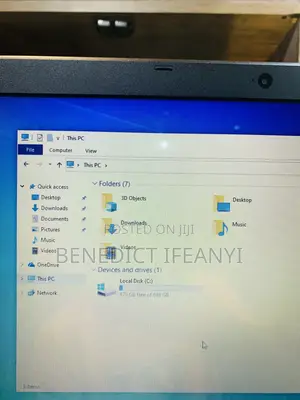 Laptop Acer Aspire E5-523 8GB AMD A8 HDD 750GB