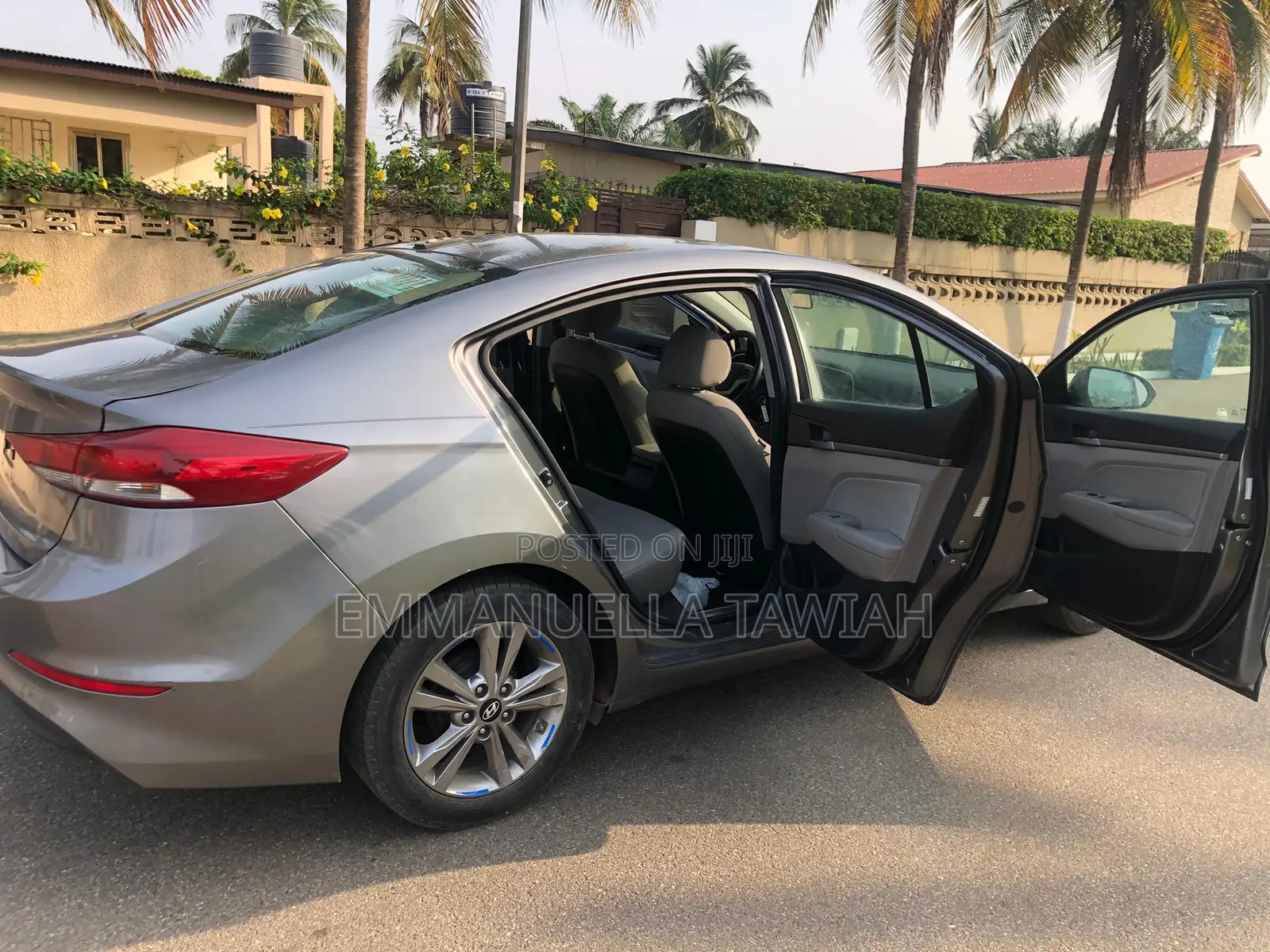 Hyundai Elantra ECO Sedan FWD (1.4L 4cyl 7A) 2017 Gray