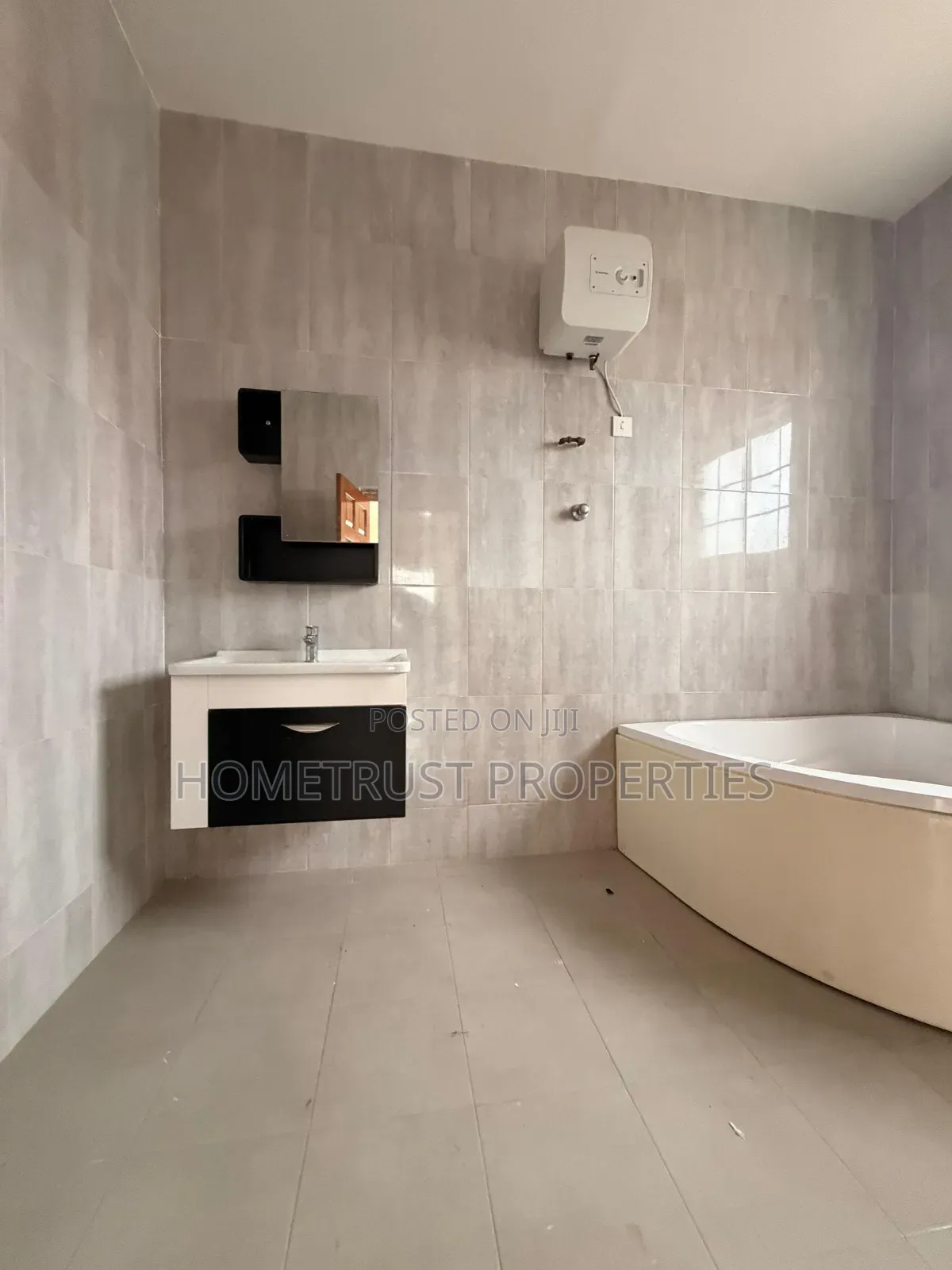 4bdrm Duplex in Weija Old Barrier for sale