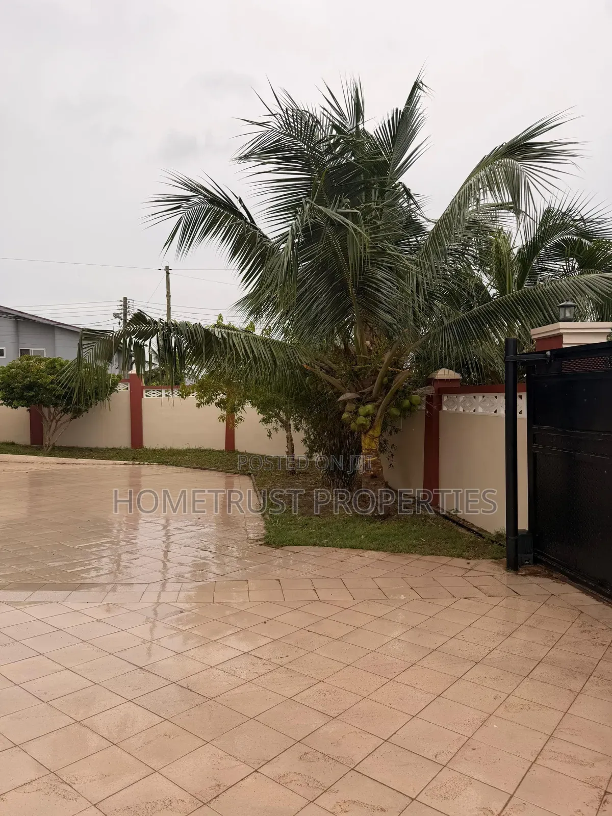 4bdrm Duplex in Weija Old Barrier for sale
