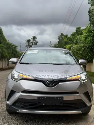 Toyota C-HR XLE FWD 2020 Gray