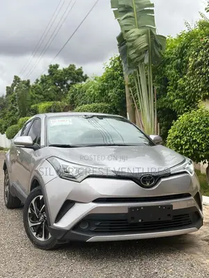 Toyota C-HR XLE FWD 2020 Gray