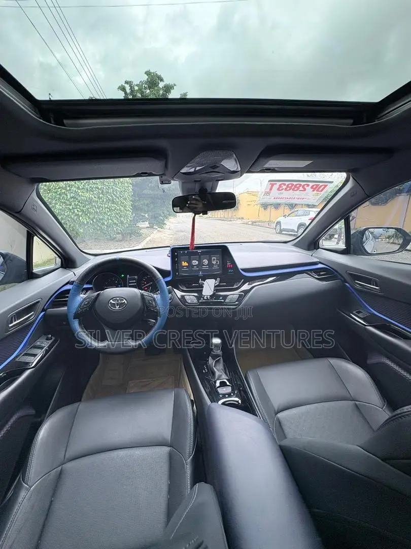 Toyota C-HR XLE FWD 2020 Gray