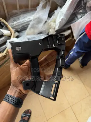 Honda Hr - V 2015 - 2018 Headlight Bracket / Seat
