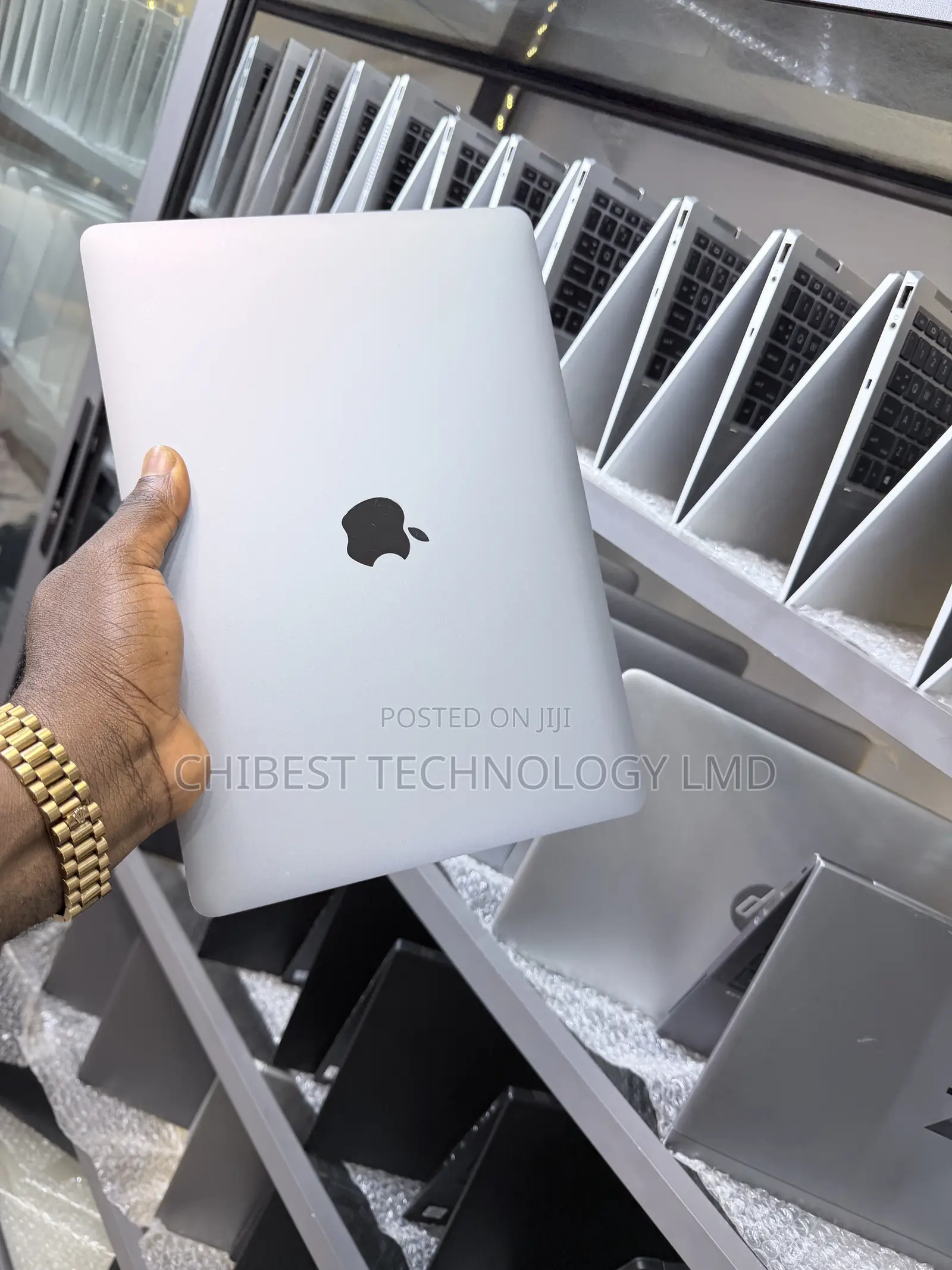 Laptop Apple MacBook Pro 2020 8GB Intel Core i5 SSD 256GB
