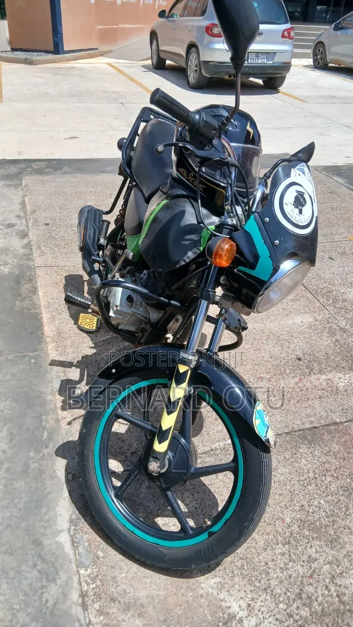 Bajaj Boxer 2024 Black