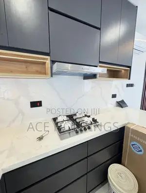 4bdrm Mansion in Adenta - Ritz for sale