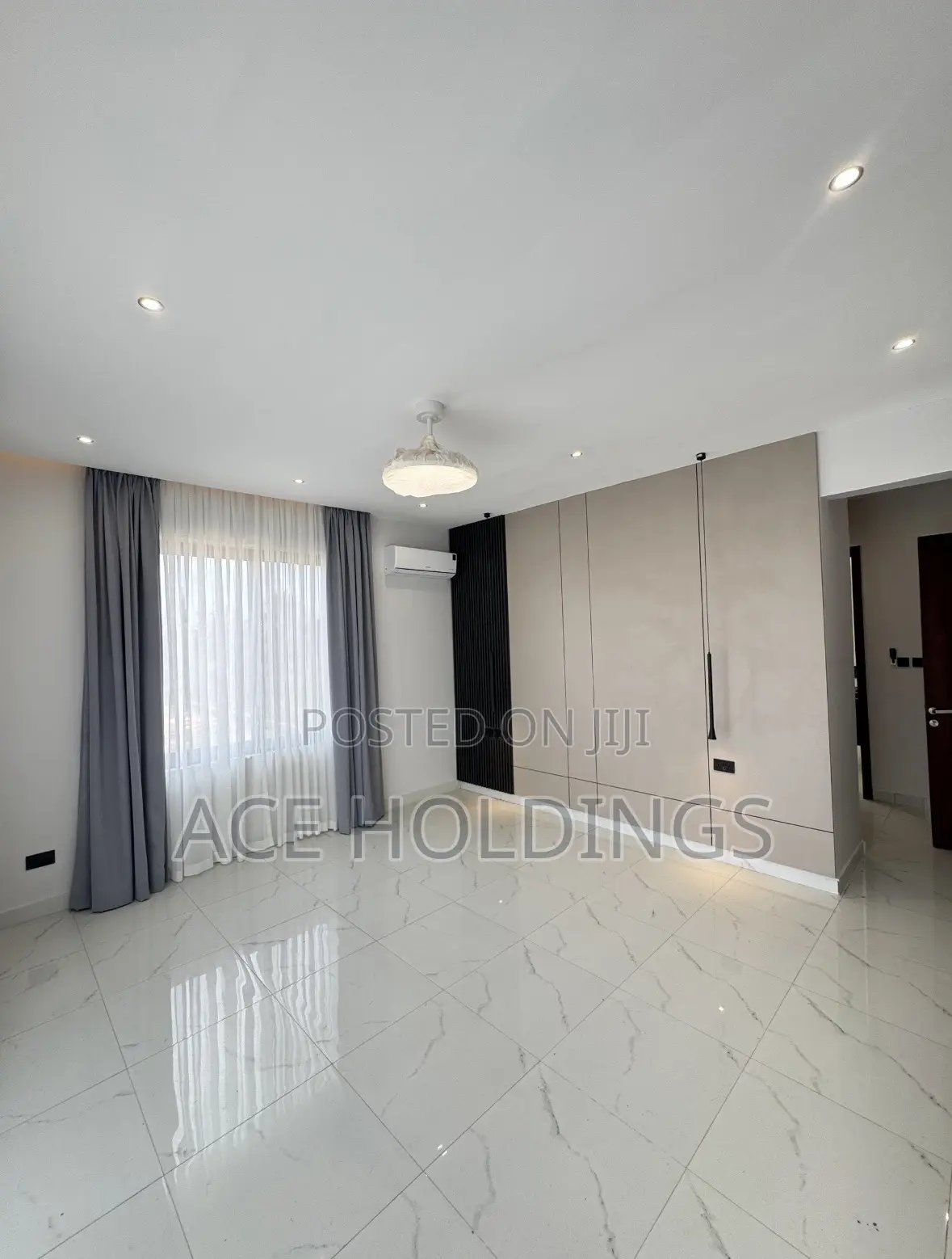 4bdrm Mansion in Adenta - Ritz for sale