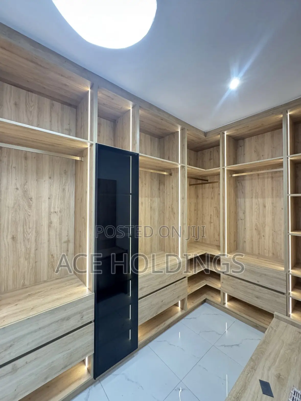 4bdrm Mansion in Adenta - Ritz for sale