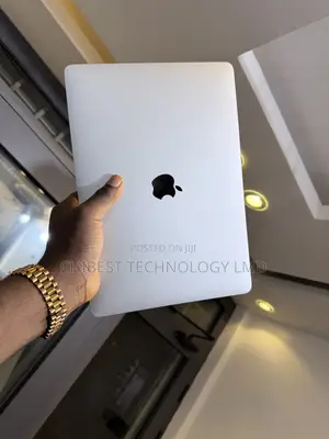 Laptop Apple MacBook Pro 2017 16GB Intel Core i5 SSD 512GB