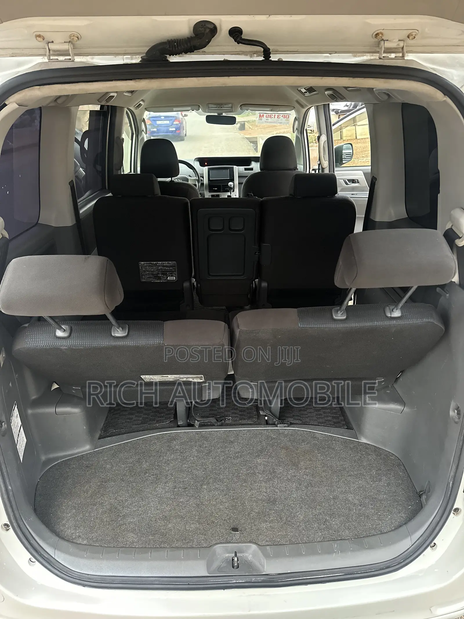 Toyota Voxy 2012 White