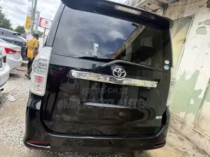 Toyota Voxy 2012 Black