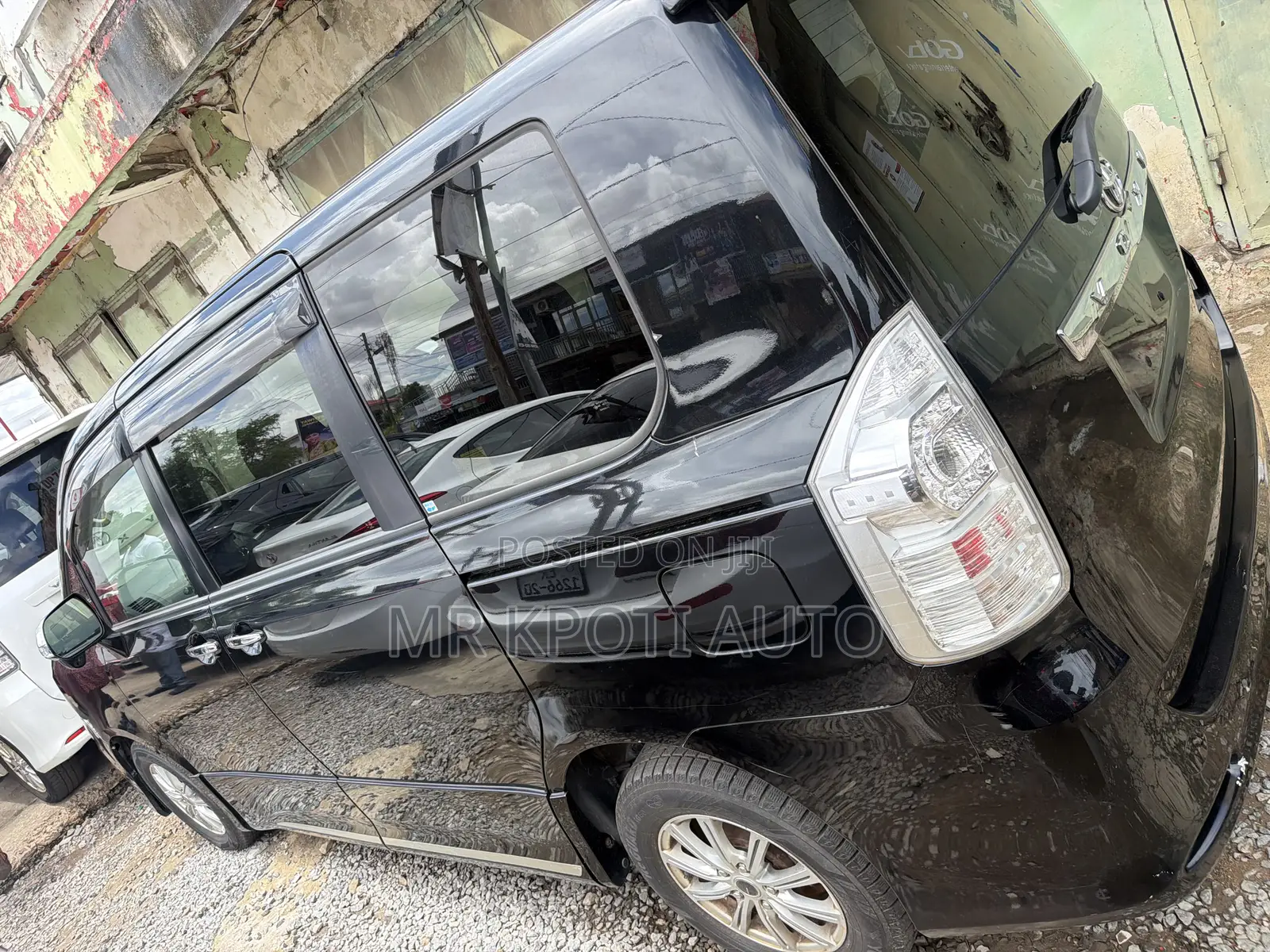Toyota Voxy 2012 Black