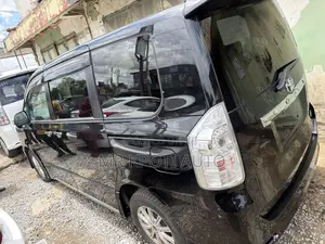 Toyota Voxy 2012 Black