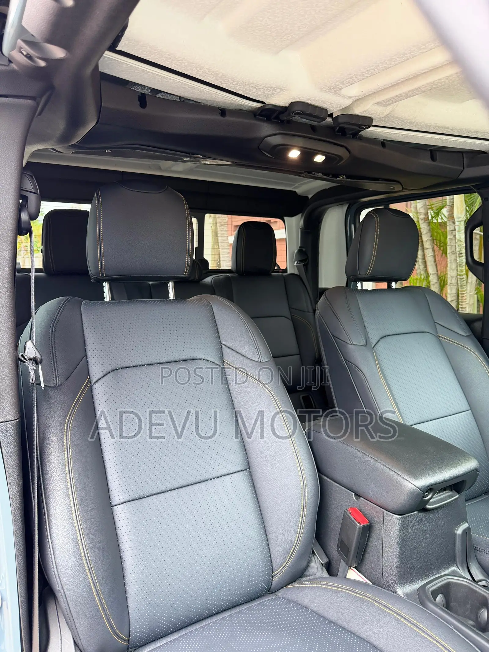 Jeep Gladiator 2025 Beige