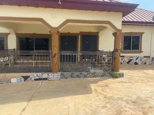 6bdrm House in Atwima Bokor, Kumasi Metropolitan for sale