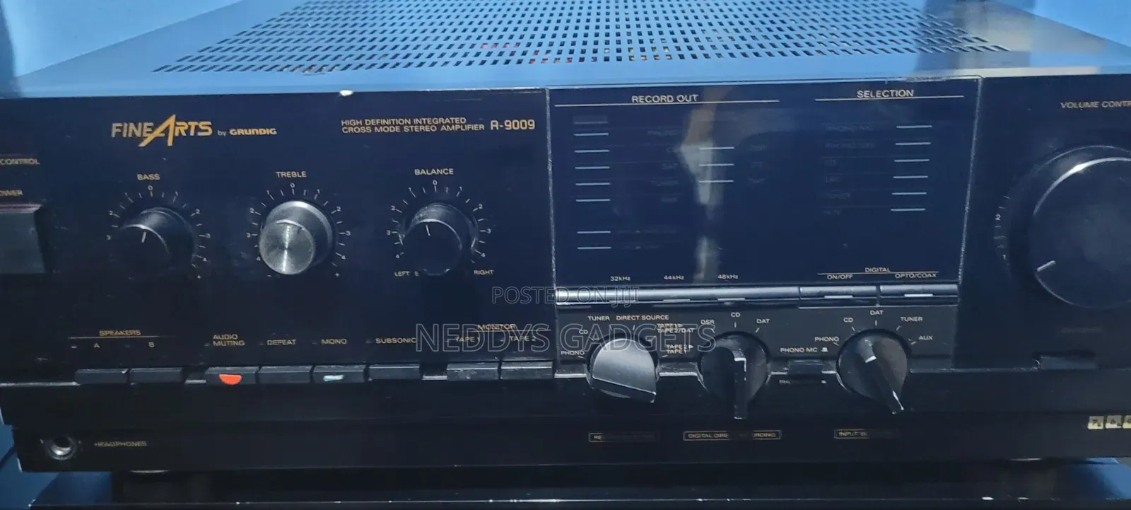 Grundig Fine Arts a-9009 Stereo Amplifier-