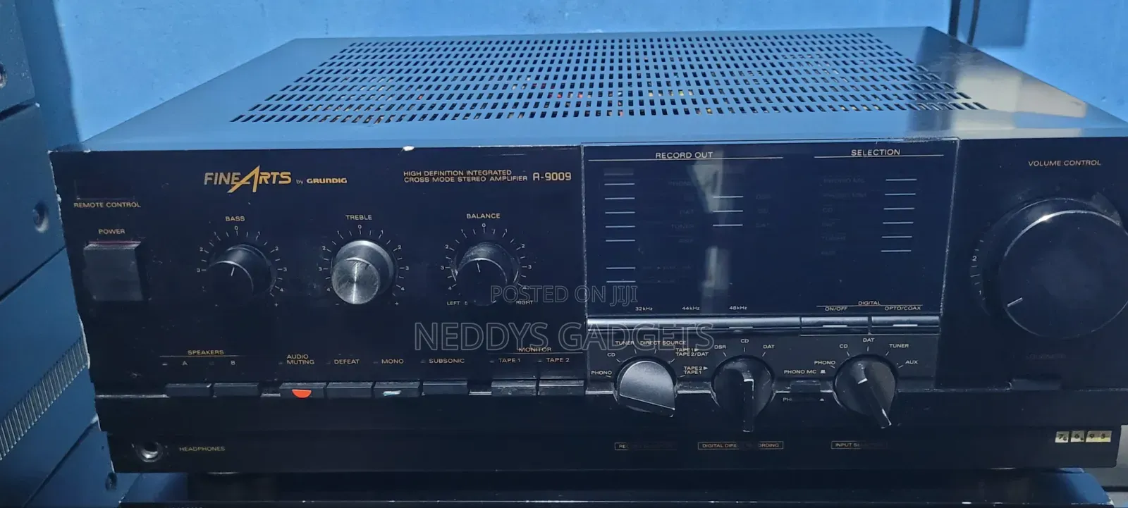 Grundig Fine Arts a-9009 Stereo Amplifier-