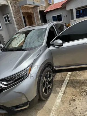 Honda CR-V Touring AWD 2019 Silver