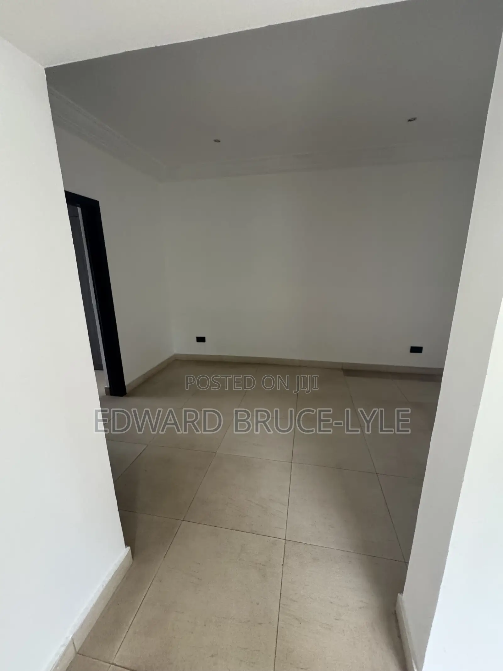 4-bedroom Semi-detached Duplex Townhouse