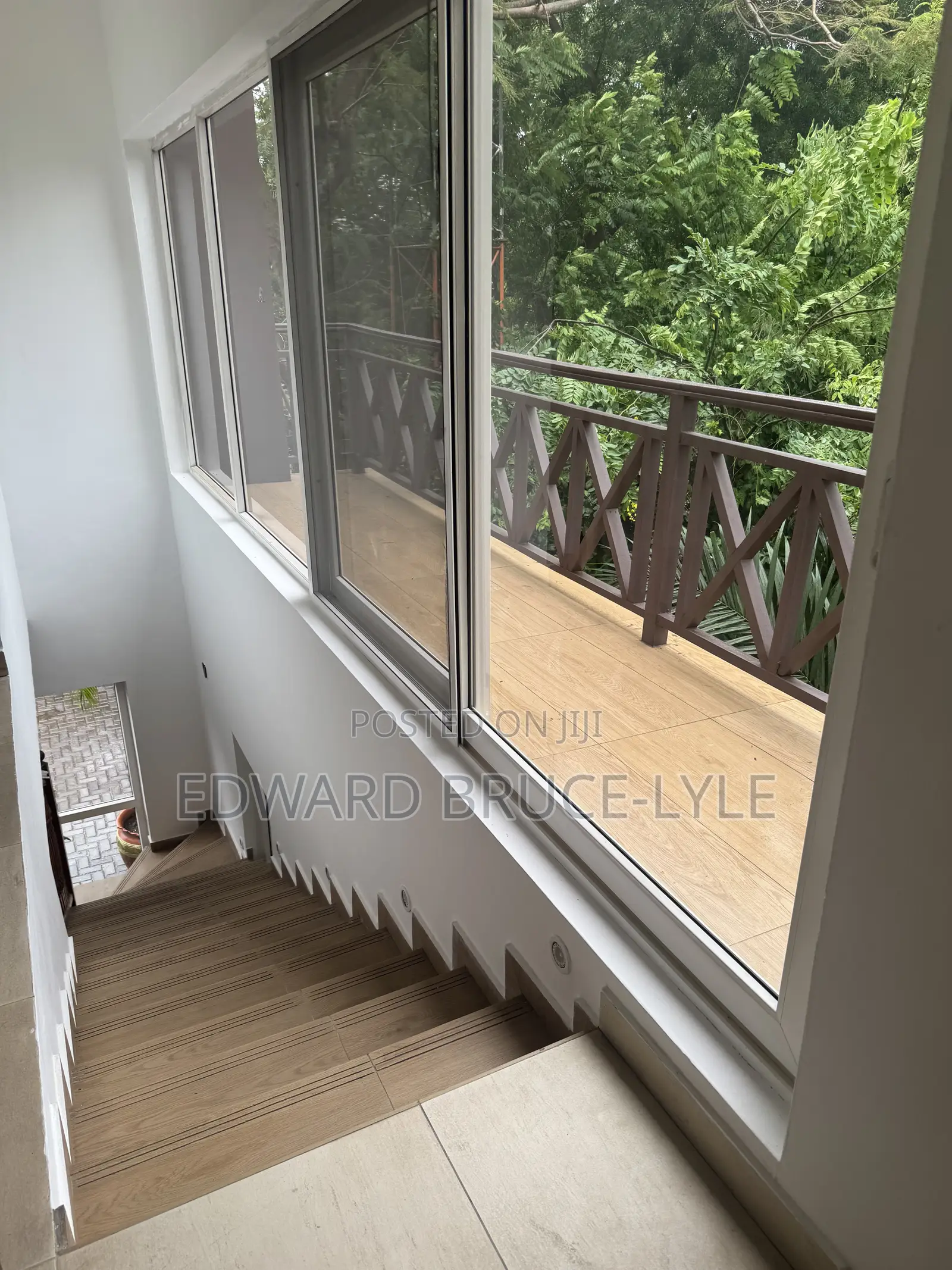 4-bedroom Semi-detached Duplex Townhouse