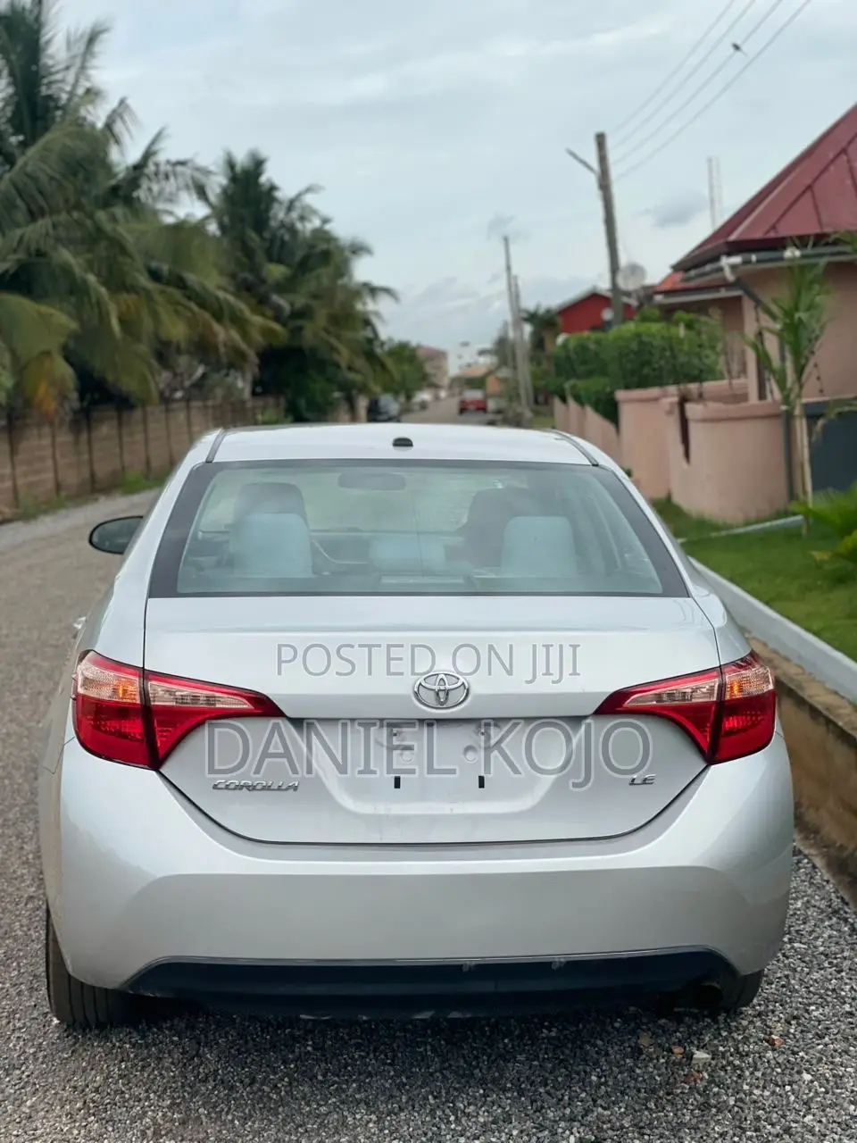 Toyota Corolla LE Eco (1.8L 4cyl 2A) 2018 Silver