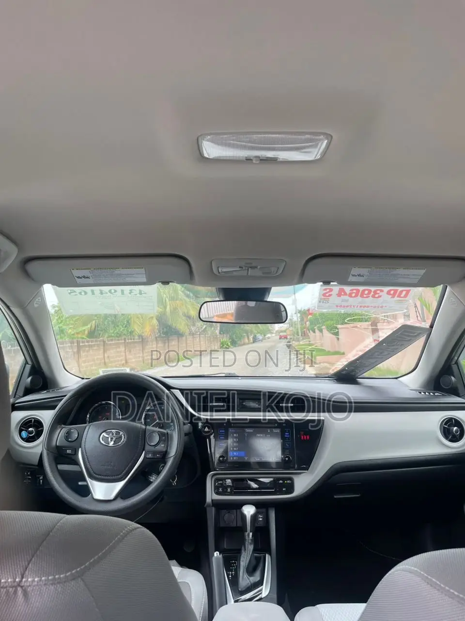 Toyota Corolla LE Eco (1.8L 4cyl 2A) 2018 Silver