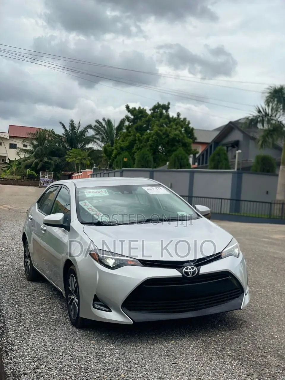 Toyota Corolla LE Eco (1.8L 4cyl 2A) 2018 Silver