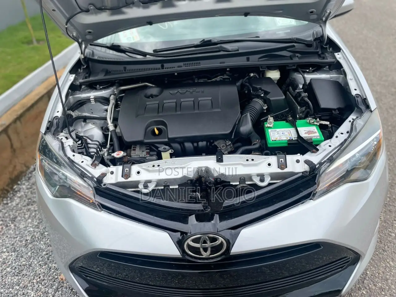 Toyota Corolla LE Eco (1.8L 4cyl 2A) 2018 Silver