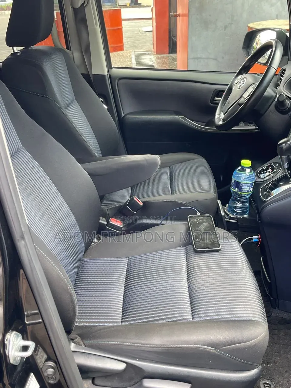 Toyota Voxy 2016 Black