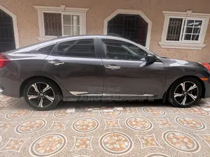 Honda Civic Touring 4dr Sedan (1.5L 4cyl) 2016 Gray
