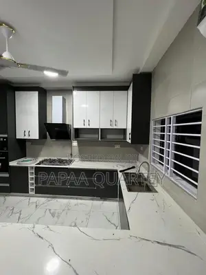 5bdrm House in Achimota for sale