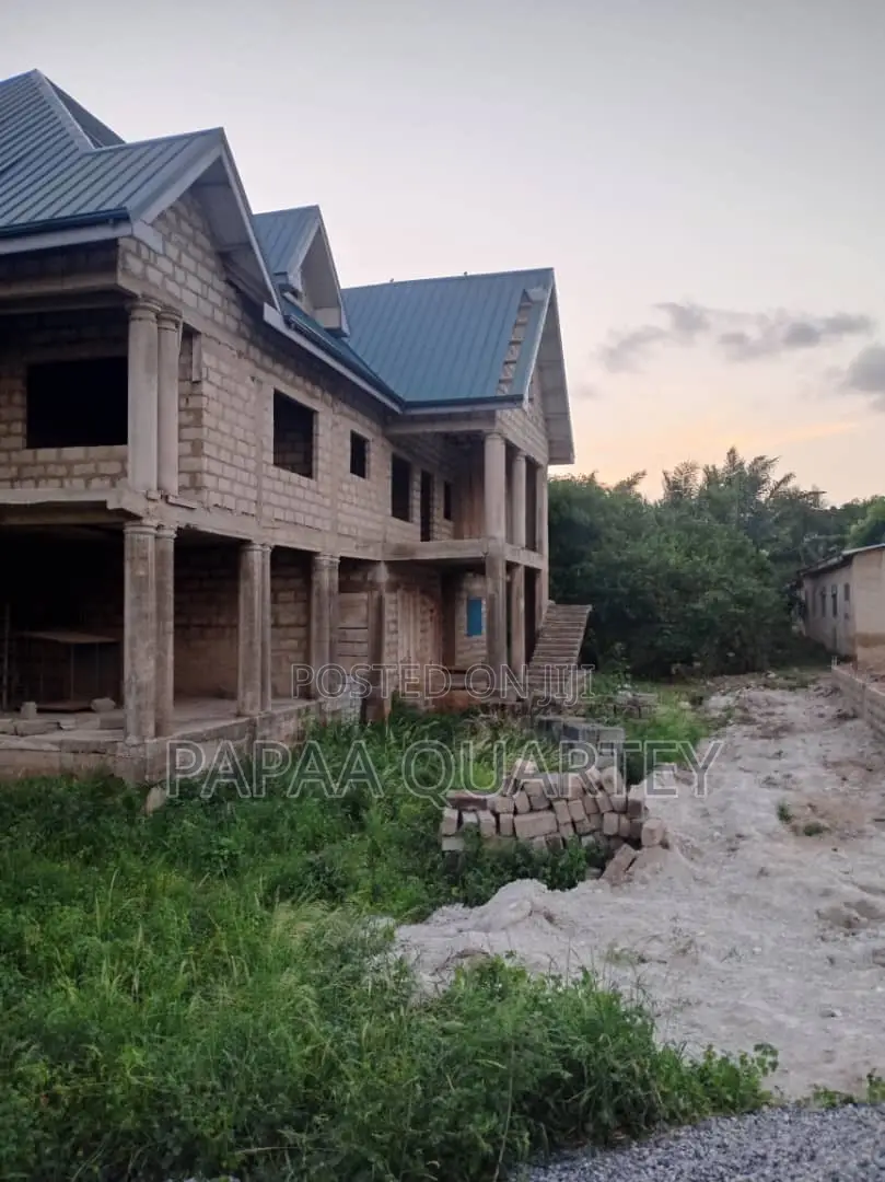 6bdrm House in Ablekuma for sale