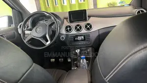 Mercedes-Benz B-Class B180 Petrol 2012 Silver