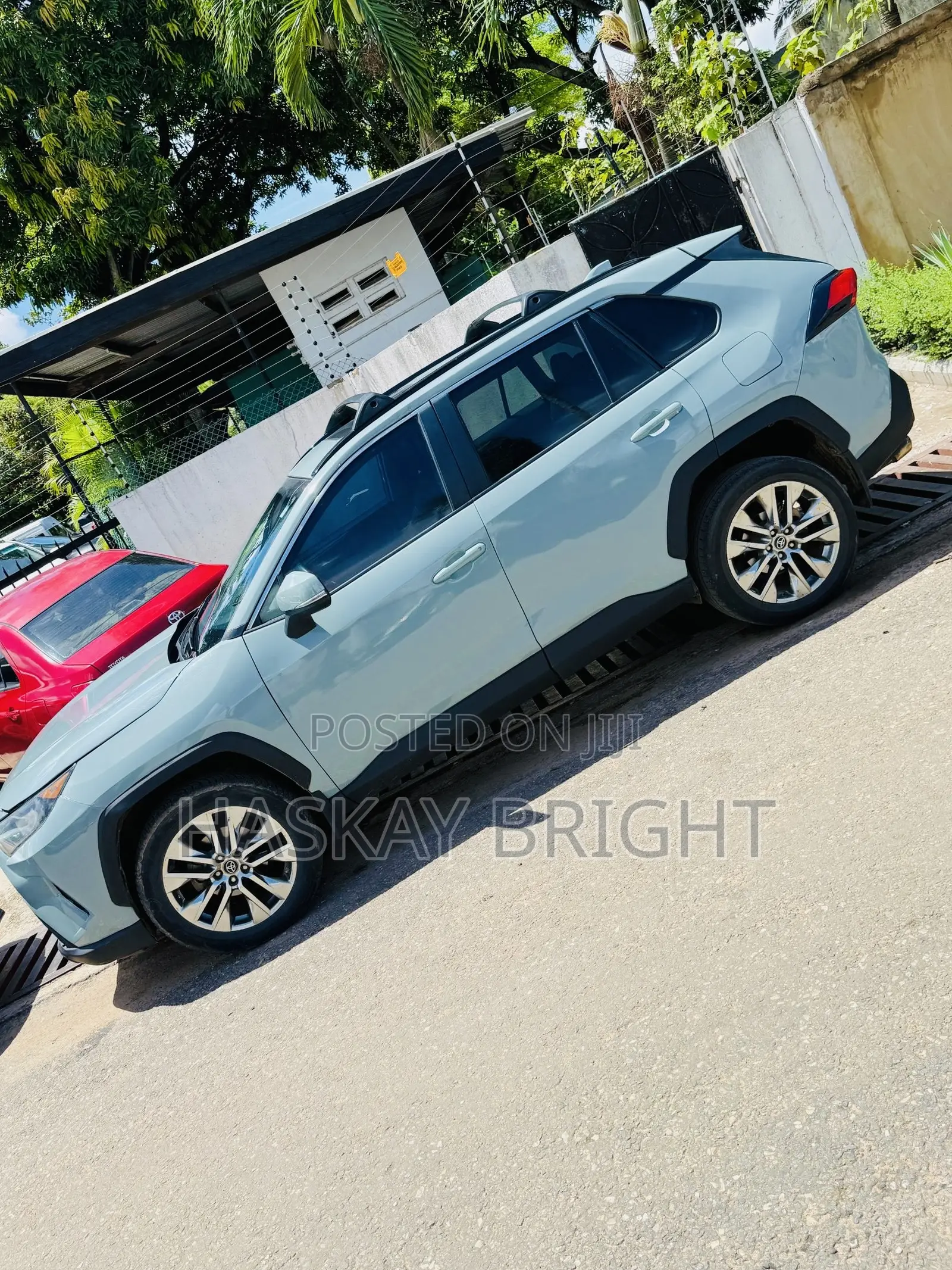 Toyota RAV4 2020 Green