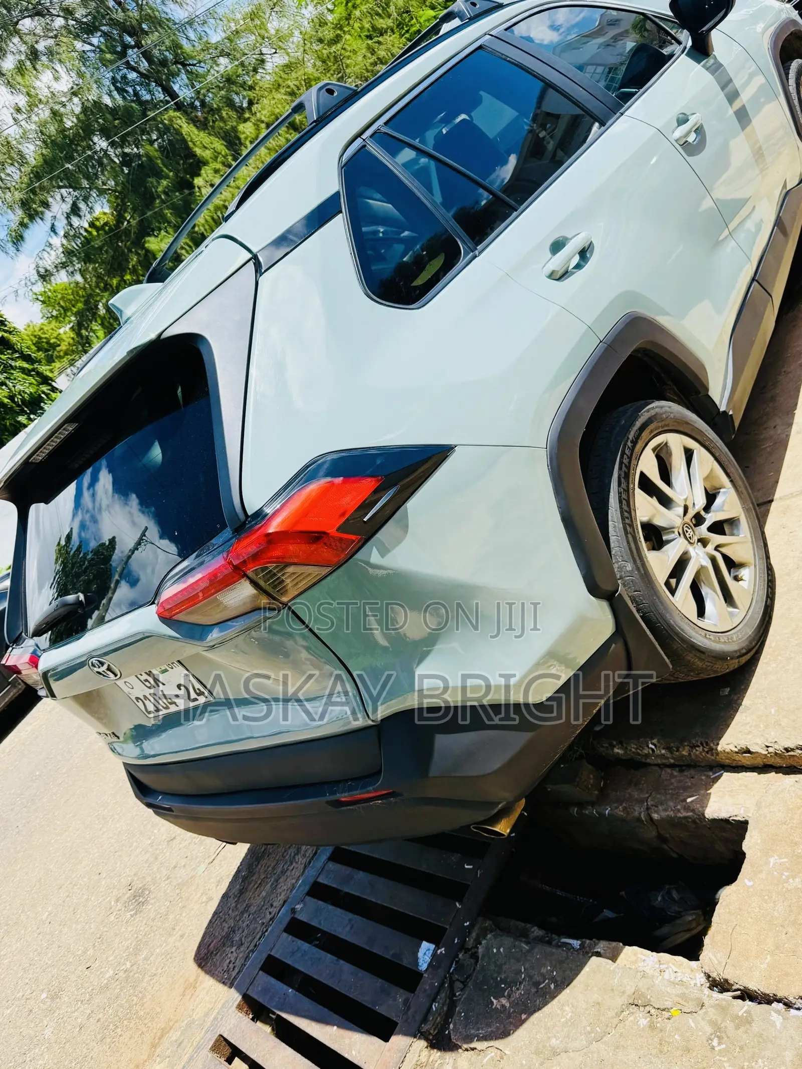 Toyota RAV4 2020 Green
