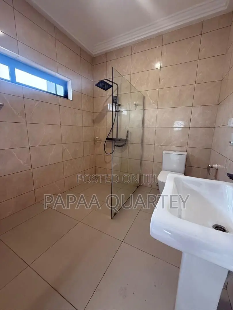 3bdrm House in Oyarifa for sale