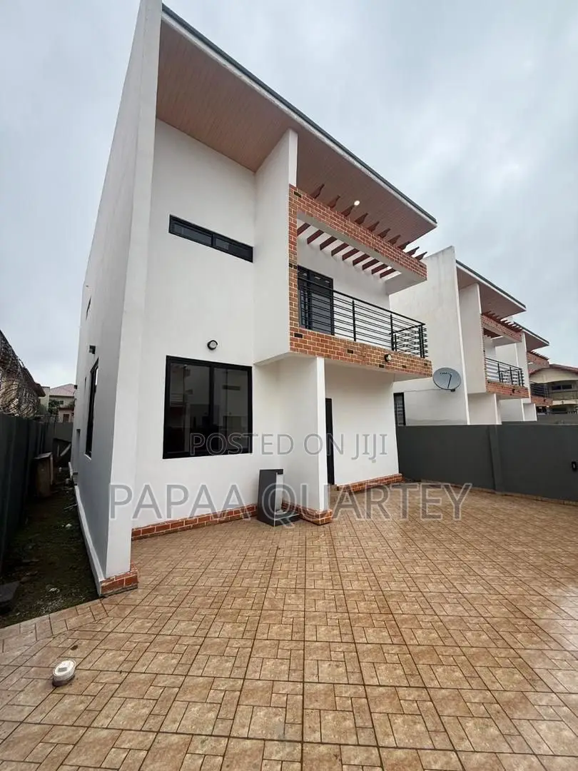 3bdrm House in Oyarifa for sale